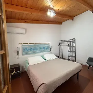 Casa vacanze Casa Ligustro Il Toro, SantʼAntìoco